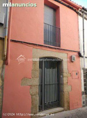 Casita con patio - CACERES