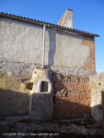 Edificio singular en Casas de Don Antonio - CACERES