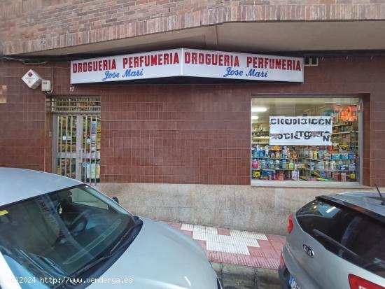 LOCAL COMERCIAL EN PLENO CENTRO !!! - CACERES