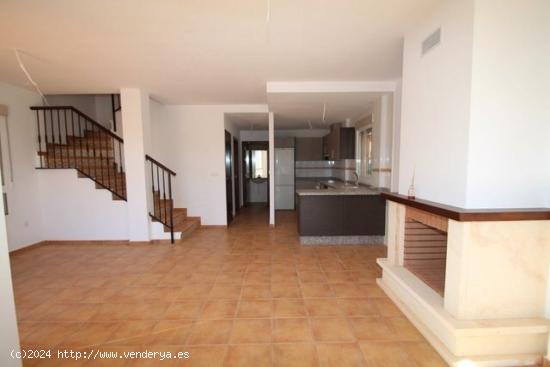 DUPLEX EN LOS URRUTIAS SIN ESTRENAR - MURCIA