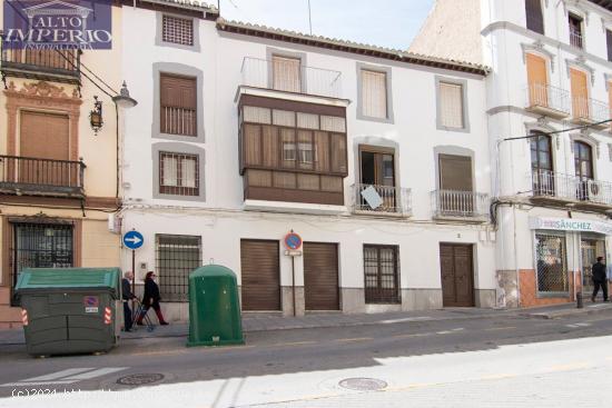 Escpecatcular Casa- Edficicio en el Centro de Baza - GRANADA