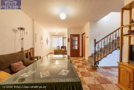 VENTA DE BONITA CASA EN MELEGIS - GRANADA