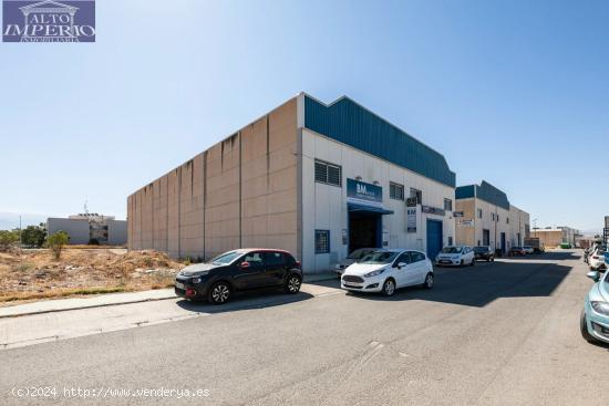 Se vende parcela industrial de 809 metros cuadrados en el Poligono Hurpe de Atarfe. - GRANADA