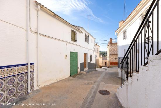 CASA EN AGRÓN - GRANADA