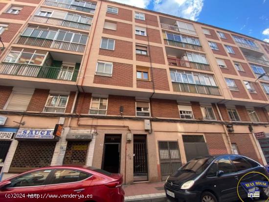 SE VENDE PISO PARA REFORMAR EN EL BARRIO DELICIAS (VALLADOLID) - VALLADOLID