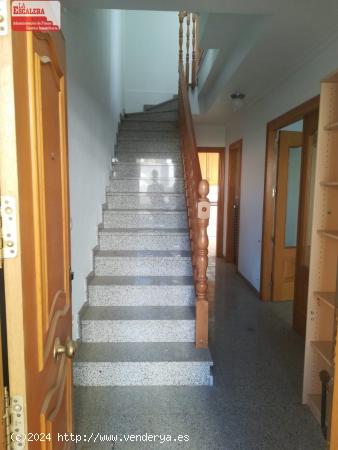 Se vende magnifico adosado en Petrer - ALICANTE