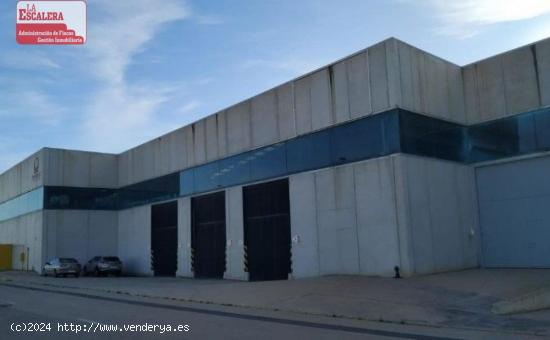 Se vende magnifica nave industrial 2.063 m², Murcia - MURCIA