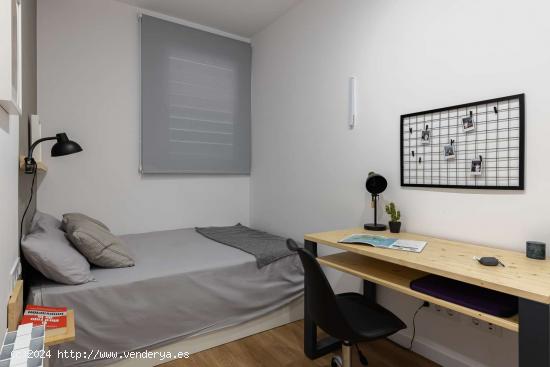  Alquiler de habitaciones en piso de 5 habitaciones en Sant Gervasi - Galvany - BARCELONA 