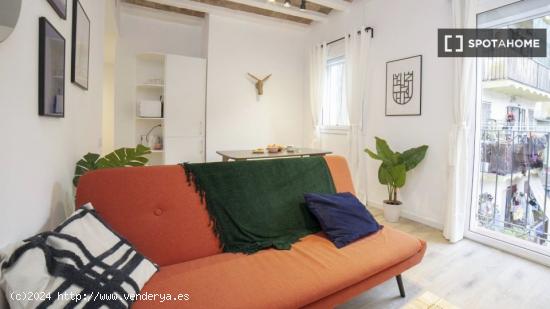 Apartamento entero de 2 dormitorios en Barcelona. - BARCELONA