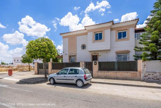 Preciosa Casa en Utrera, Sevilla - SEVILLA