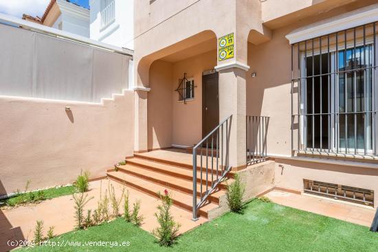 Magnífica Casa con Garaje y Patios en Utrera, Sevilla - SEVILLA