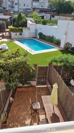 CASA CON PISCINA EN VENTA EN LA MORERA - BARCELONA