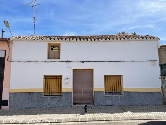  CASA DE DOS ALTURAS CON AMPLIO PATIO Y TERRAZA-EN ALPERA - ALBACETE 