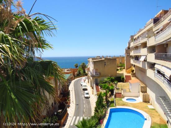 AMPLIO APARTAMENTO SEMINUEVO CON VISTAS AL MAR de 115 m2 en Torrequebrada - MALAGA