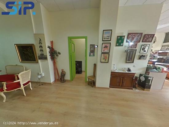 LOCAL-VIVIENDA EN VENTA. EL ESPIRALL. - BARCELONA