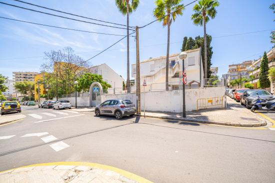 SOLAR PARA ESPACIO CULTURAL - EDUCATIVO Y DE RECREACIÓN - BALEARES