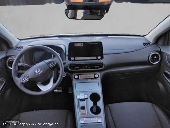 Hyundai Kona Electric Tecno 2C 150kW de 2024 con 6.600 Km por 35.600 EUR. en Huelva
