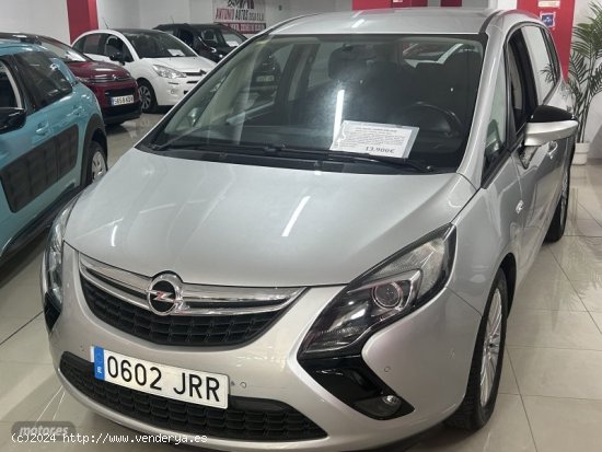  Opel Zafira Tourer 1400 T 140 CV de 2016 con 136.834 Km por 13.900 EUR. en Tenerife 