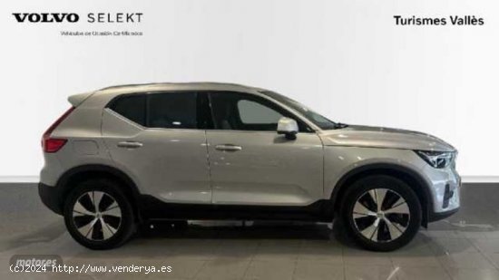 Volvo XC40 RECHARGE CORE T4 PLUG-IN HYBRID AUTOMATIC de 2023 con 32.200 Km por 41.900 EUR. en Barcel