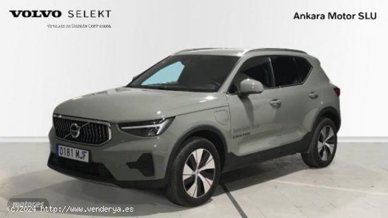 Volvo XC40 Recharge Core, T4 plug-in hybrid,Electrico/Gasolina, Bright de 2023 con 17.279 Km por 45.