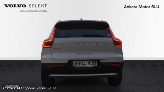 Volvo XC40 Recharge Core, T4 plug-in hybrid,Electrico/Gasolina, Bright de 2023 con 10 Km por 45.400 