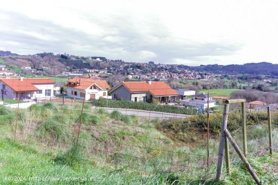 Terreno urbano con proyecto y licencia en Oruña - CANTABRIA