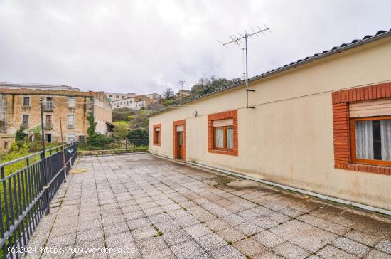 Urbis te ofrece una casa en venta en Ledrada, Salamanca. - SALAMANCA