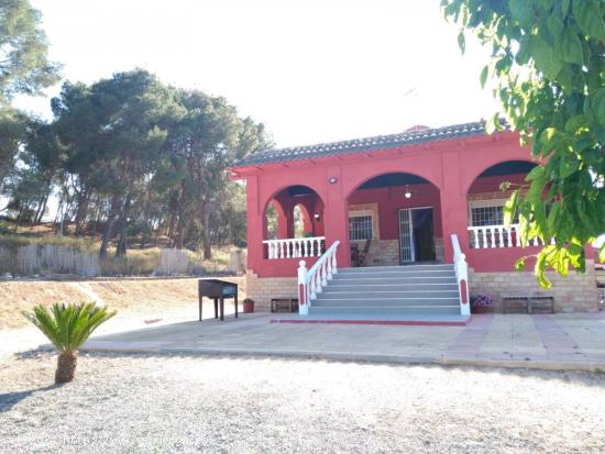 PRECIOSO CHALET EN LA FALDA DE LA MONTAÑA DE EL PALMAR - MURCIA