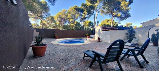 VILLA EN DENIA ZONA MARQUESA - ALICANTE