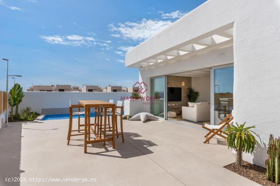 VILLAS DE OBRA NUEVA EN DOLORES - ALICANTE