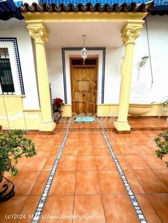 HIPERCOR / SAN RAFAEL DE LA ALBAIDA- Casa adosada con gran porche, 2 plantas. - CORDOBA