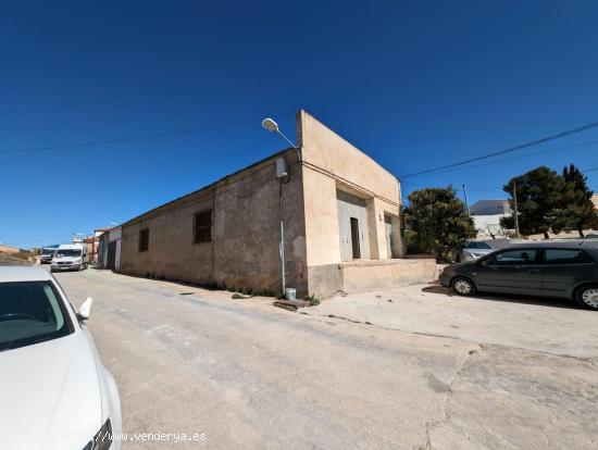  Almacén industrial con ocio hostelería - ALMERIA 