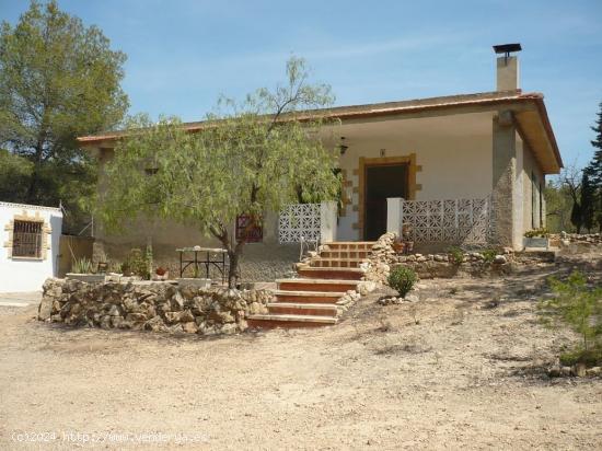 Se vende chalet en Vilamarxant. - VALENCIA