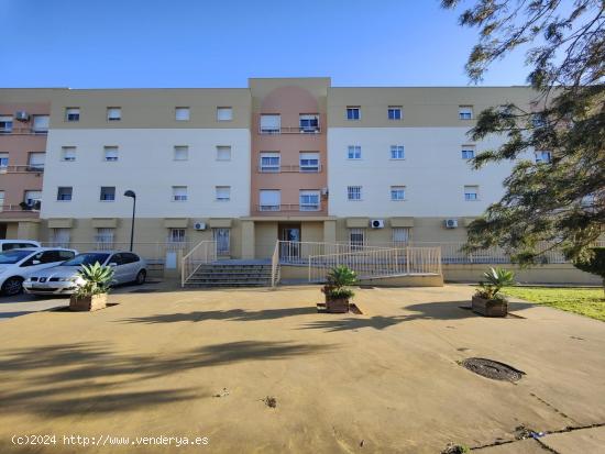 ESTUPENDO PISO EN URBANIZACIÓN AGUA LUNA - CADIZ