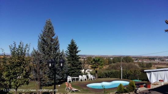 INCREIBLE casa en Villanueva del Carnero - LEON