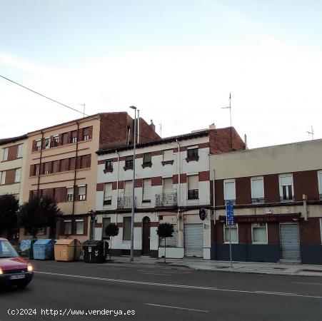  ¡OPORTUNIDAD INVERSORES! EDIFICIO CON EXCELENTE ORIENTACIÓN - LEON 