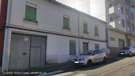 OPORTUNIDAD CASA para reformar en LA BAÑEZA - LEON