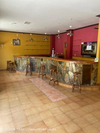 RESTAURANTE Y PISO EN MATALLANA DE TORÍO. - LEON