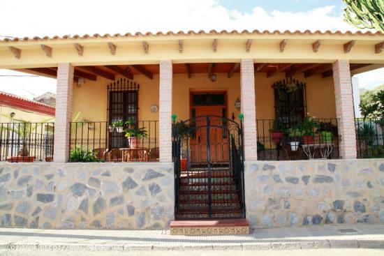 Maravilloso caserío en la población costera de Portmán, junto a la Manga Club de Golf - MURCIA