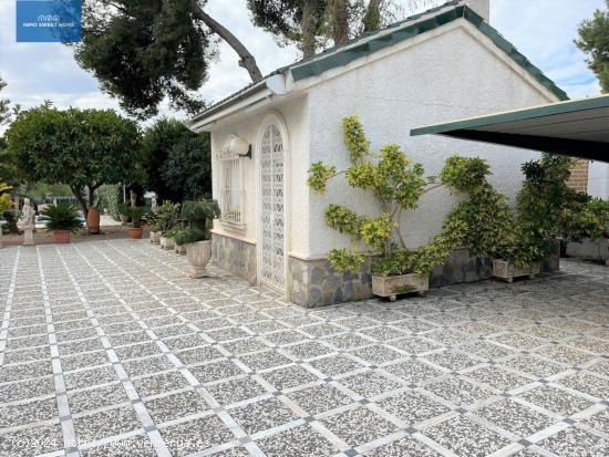 SE VENDE CHALET INDEPENDIENTE EN PEÑA DE LAS ÁGUILAS - ALICANTE