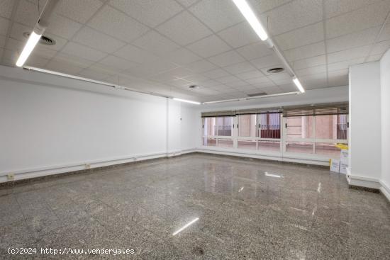 Se vende oficina en calle Platería, mítica calle con nombre de historia. - MURCIA