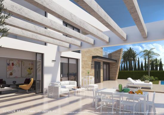 VILLA INDEPENDIENTE DUPLEX DE 3 DORMITORIOS CON PISCINA PRIVADA EN CIUDAD QUESADA - ALICANTE