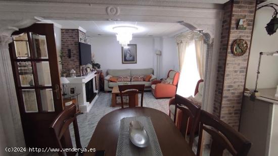 PRECIOSO INMUEBLE -EN ZONA PLAZA CREVILLENTE - ALICANTE