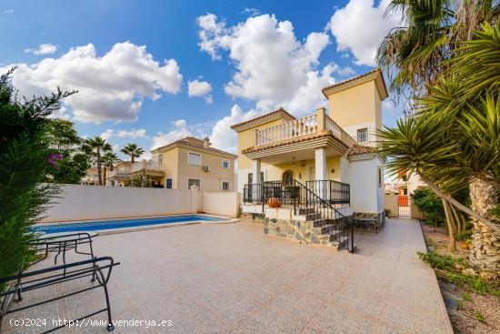 Villa independiente con picsina privada en El Raso, Guardamar del Segura - ALICANTE