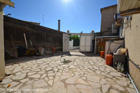 Chalet de 2 habitaciones con piscina en la playa de Riumar - TARRAGONA