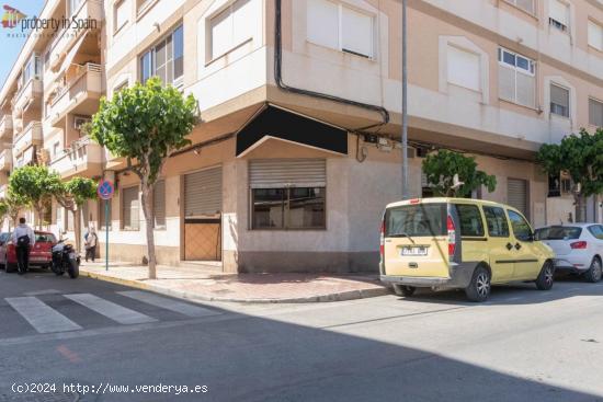 Restaurante con terraza - ALICANTE