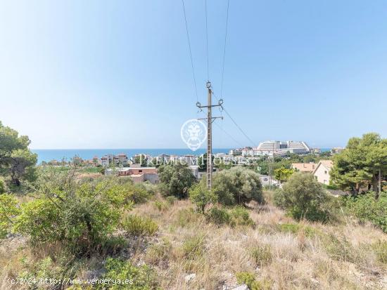 Espectacular terreno en venta con vistas al mar en Levantina Sitges - BARCELONA