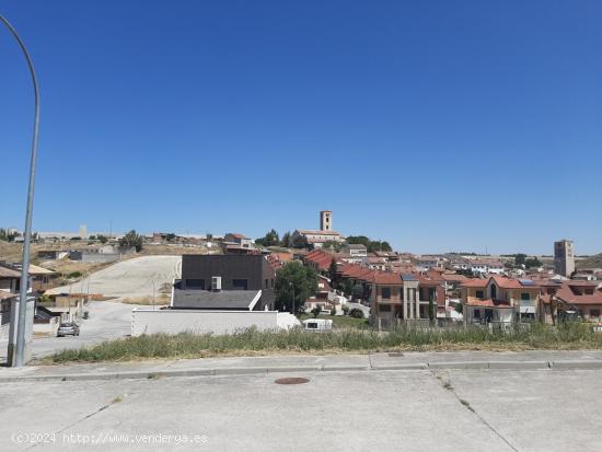 Parcela en venta en Cuéllar. Urbanización Las Lomas. Superficie 549,43 m². Ref. 1792 - SEGOVIA