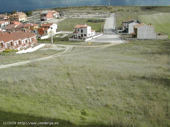 Parcela en venta en Cuéllar. Superficie 5411 m². Urbanizable. Ref. 1121 - SEGOVIA