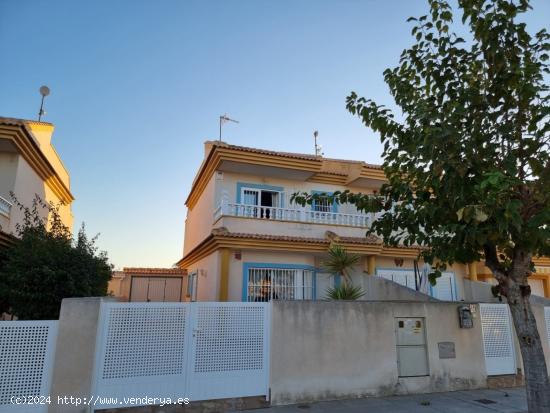 PRECIOSOS BUNGALOW CON PISCINA CERCA DEL MAR - ALICANTE